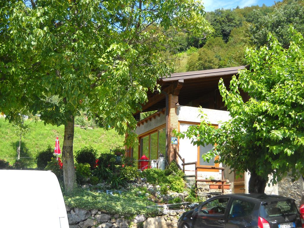 Agriturismo Cascina Lert Marone Esterno foto